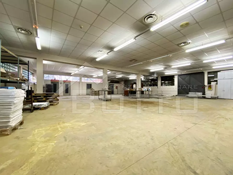 Immagine 4 di Magazzino in vendita  in GARGALLO Via Toriani a Gargallo