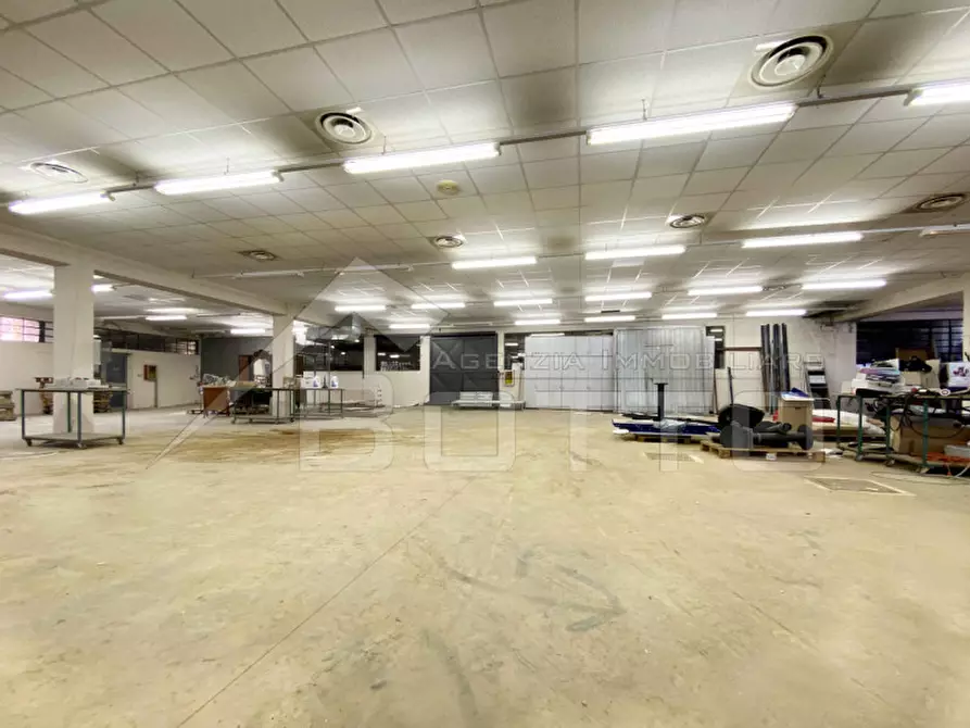 Immagine 5 di Magazzino in vendita  in GARGALLO Via Toriani a Gargallo