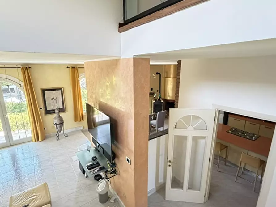 Immagine 7 di Villa in vendita  a Giacciano Con Baruchella