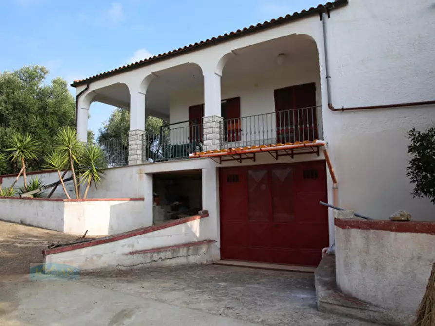 Immagine 33 di Villa in vendita  in sp22 a Ceglie Messapico