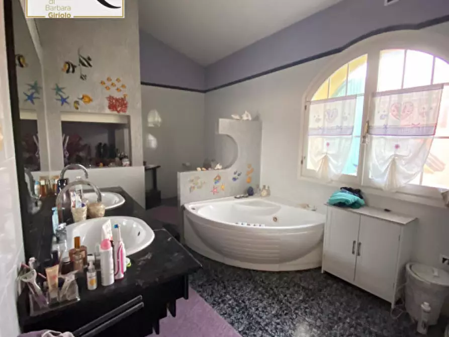 Immagine 22 di Villa in vendita  a Giacciano Con Baruchella