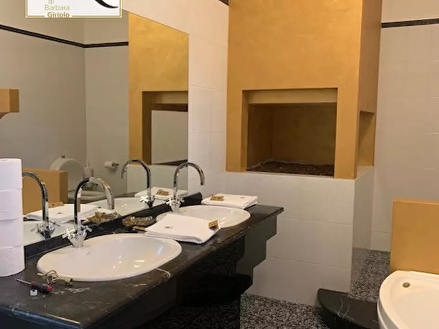 Immagine 24 di Villa in vendita  a Giacciano Con Baruchella