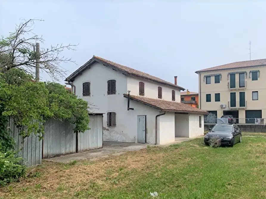 Immagine 1 di Rustico / casale in vendita  a Cervarese Santa Croce
