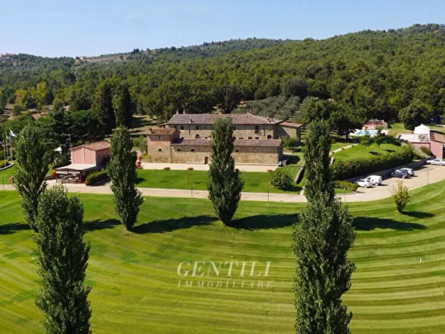 Immagine 1 di Agriturismo in vendita  a Arezzo