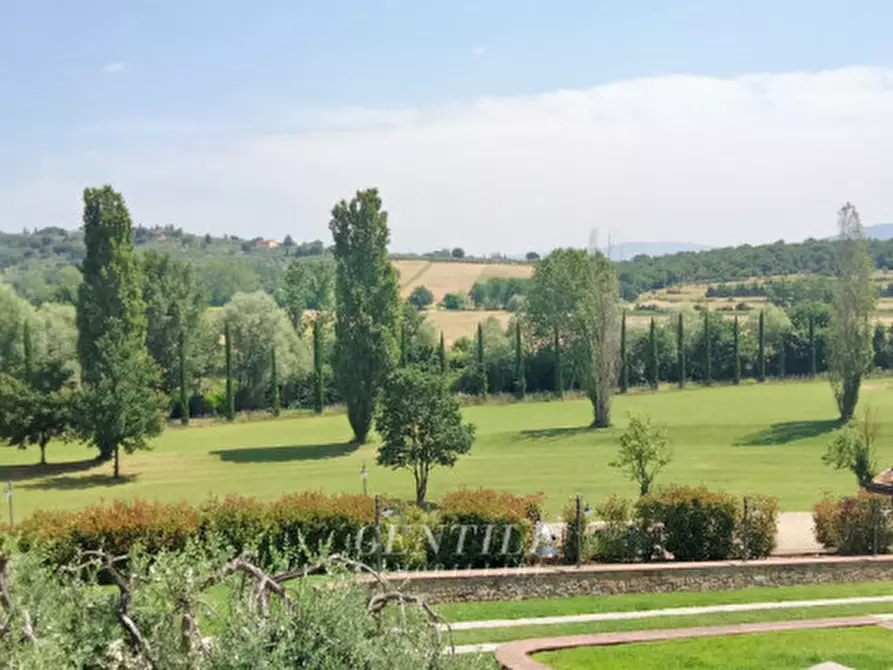 Immagine 9 di Agriturismo in vendita  a Arezzo