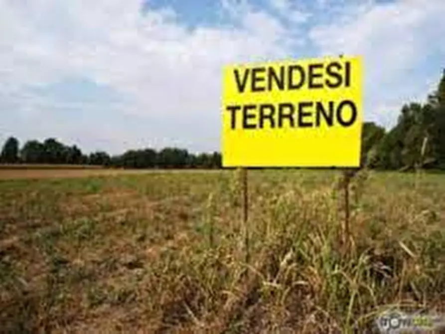 Immagine 2 di Terreno in vendita  in Via Cavallotti a Gavello