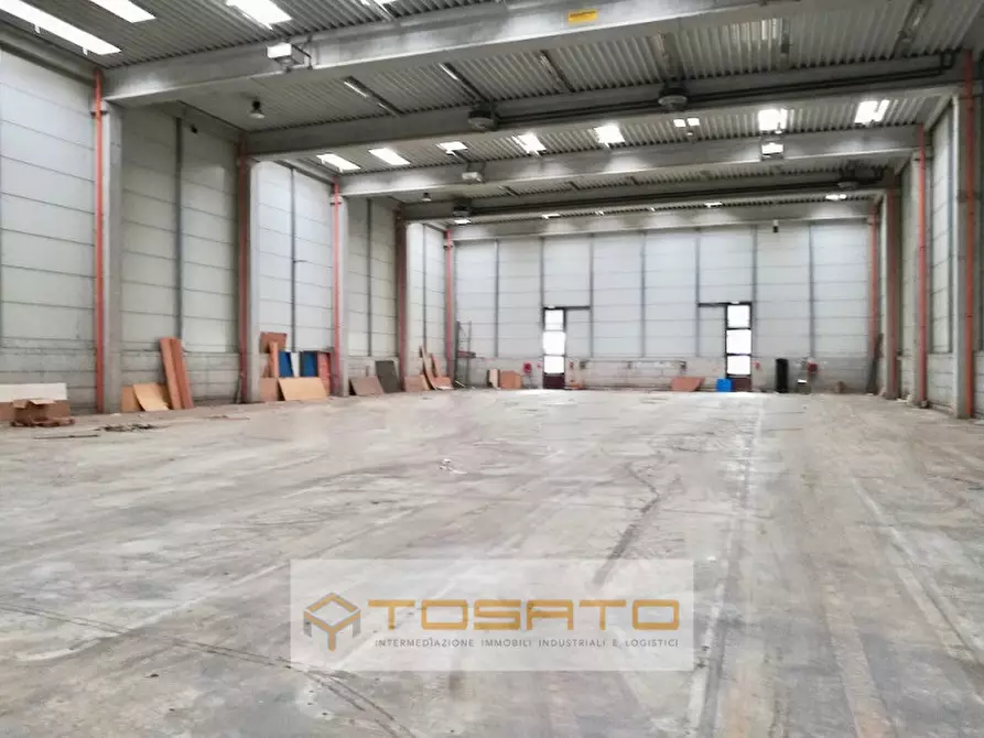 Immagine 13 di Capannone industriale in affitto  a Verona
