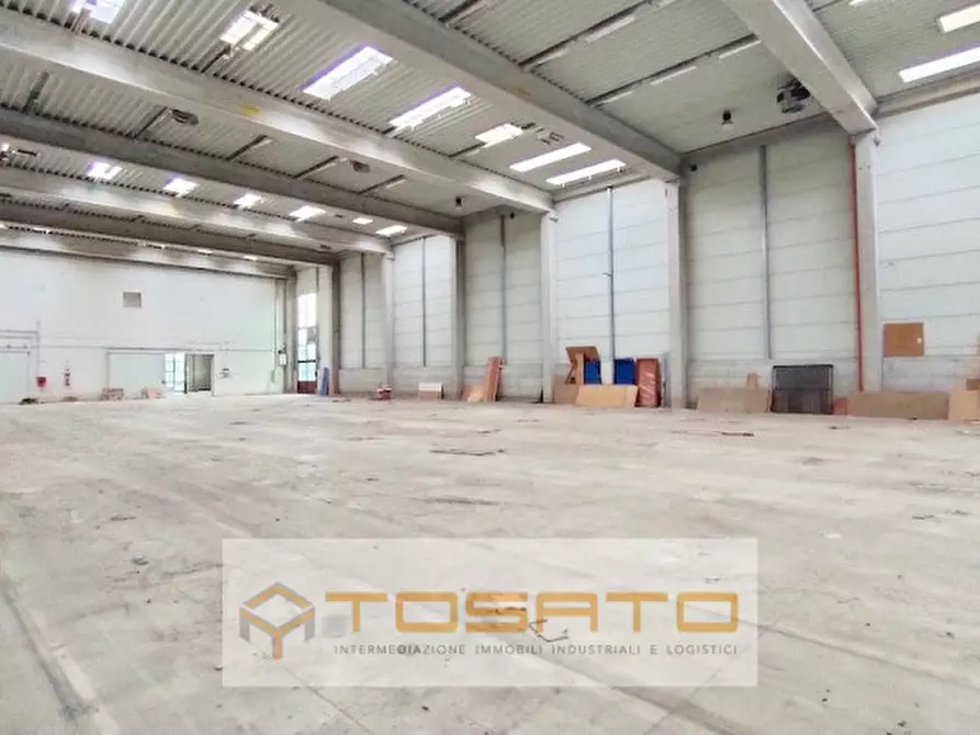 Immagine 1 di Capannone industriale in vendita  a Verona