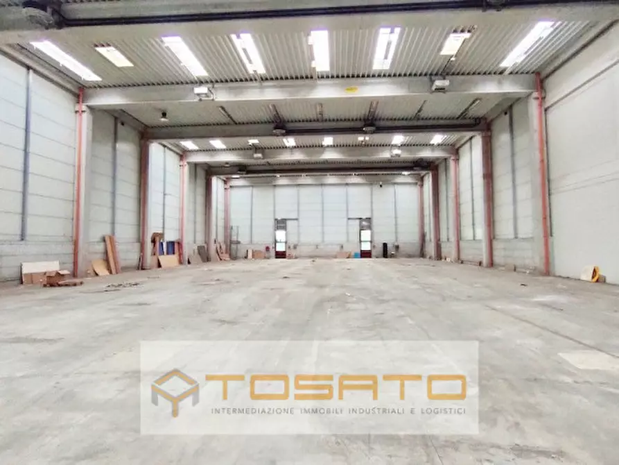 Immagine 5 di Capannone industriale in vendita  a Verona