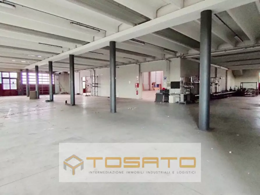 Immagine 6 di Capannone industriale in vendita  a Verona