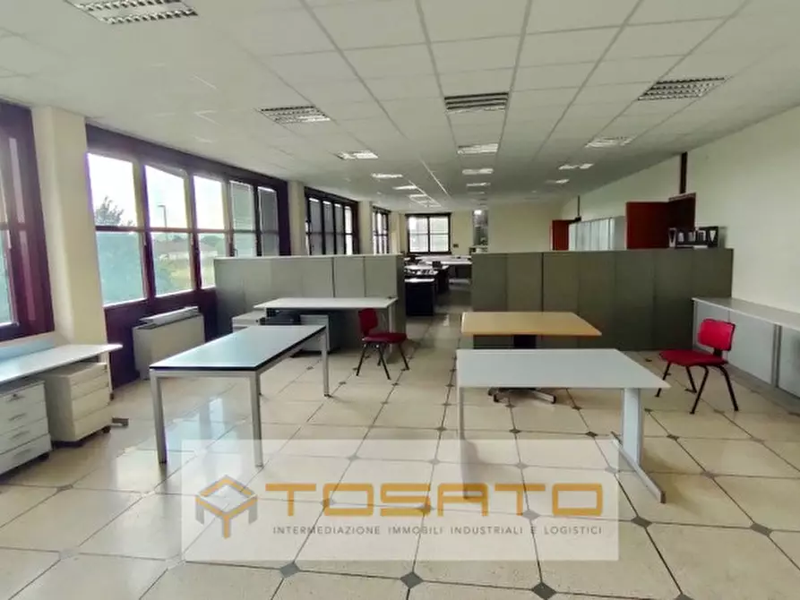 Immagine 11 di Capannone industriale in vendita  a Verona