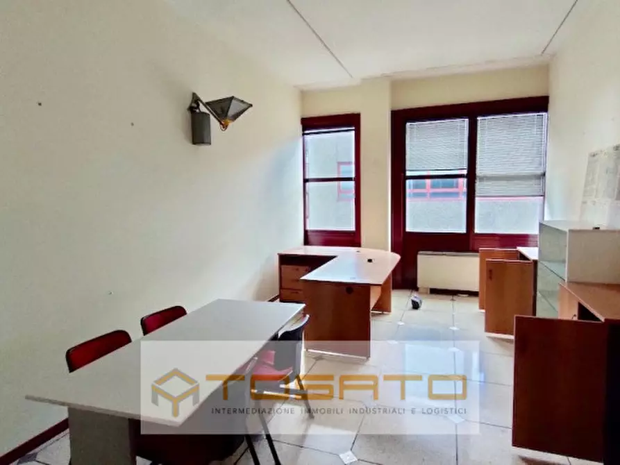 Immagine 13 di Capannone industriale in vendita  a Verona