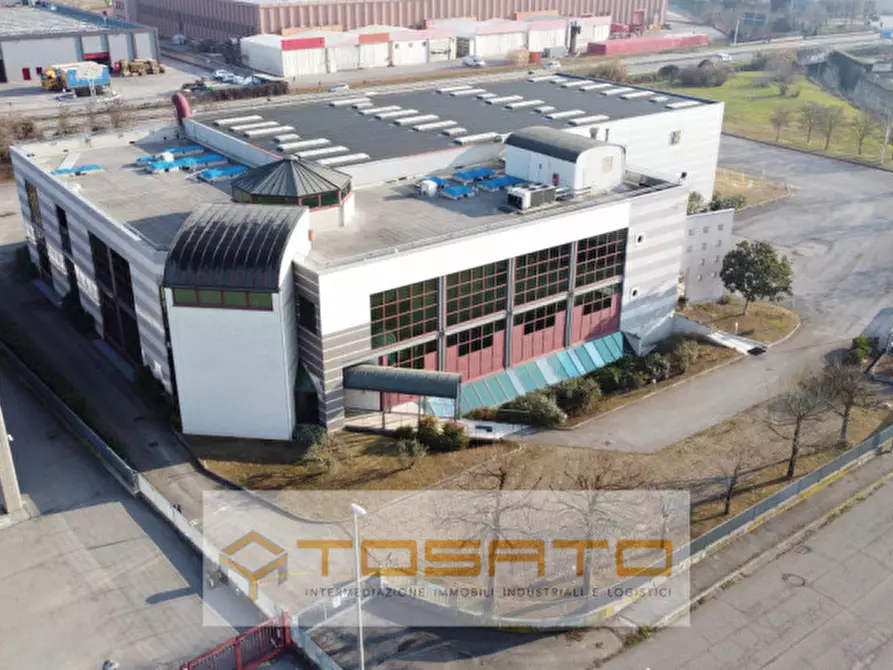 Immagine 22 di Capannone industriale in vendita  a Verona