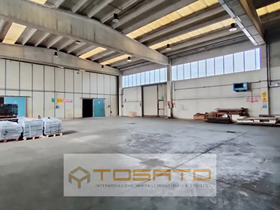 Immagine 3 di Capannone industriale in vendita  a Sona