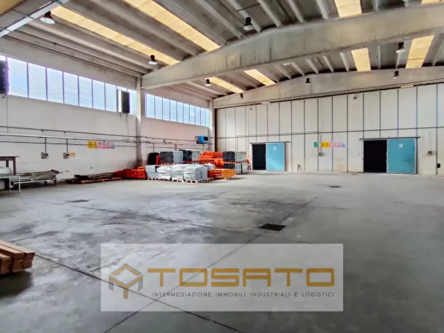 Immagine 4 di Capannone industriale in vendita  a Sona