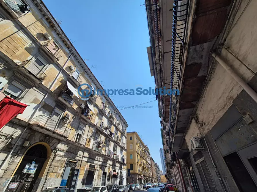Immagine 3 di Negozio in affitto  in Via Parma a Napoli