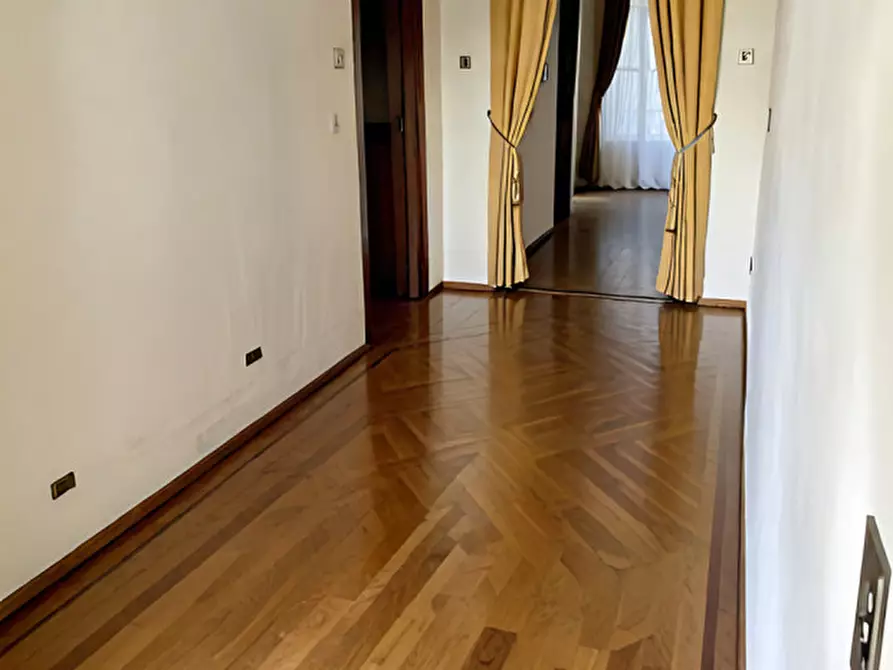 Immagine 8 di Villa in vendita  in Via Castagna a Cornuda