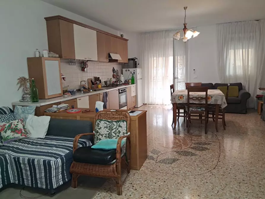 Immagine 3 di Appartamento in vendita  in Strada del Tormeno 69 a Vicenza