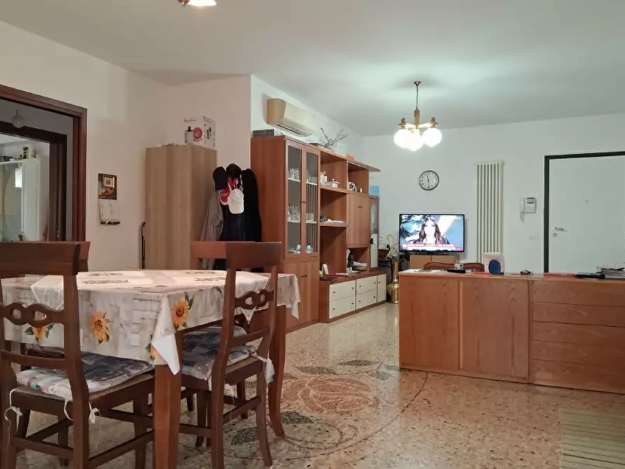 Immagine 4 di Appartamento in vendita  in Strada del Tormeno 69 a Vicenza