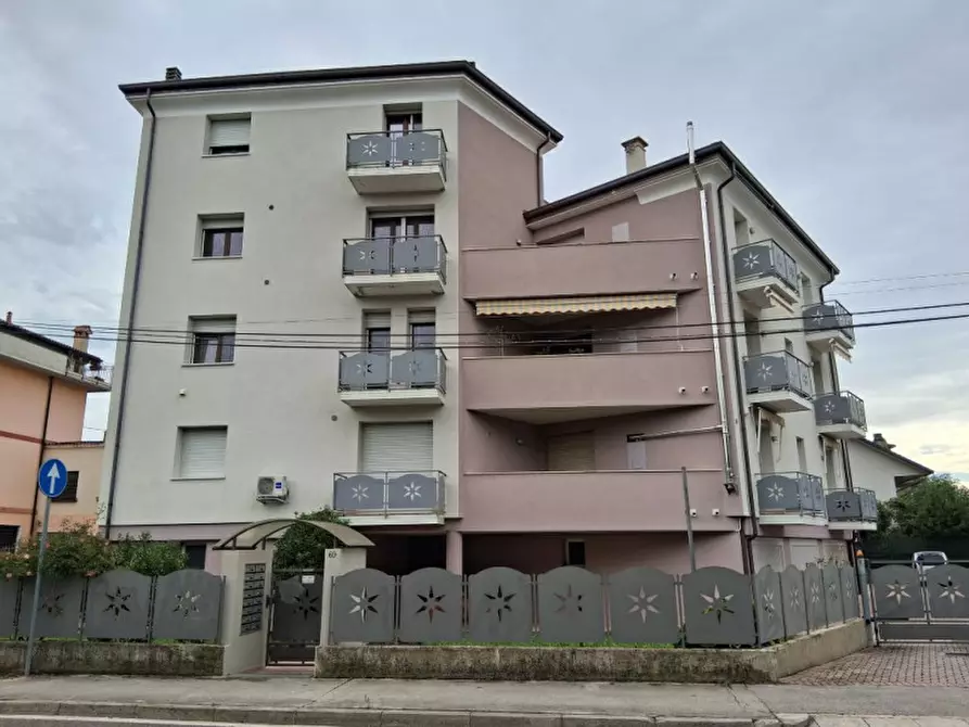 Immagine 20 di Appartamento in vendita  in Strada del Tormeno 69 a Vicenza