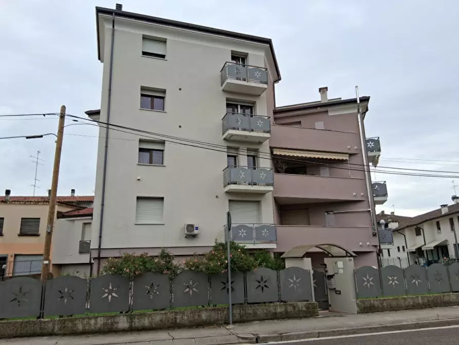 Immagine 21 di Appartamento in vendita  in Strada del Tormeno 69 a Vicenza