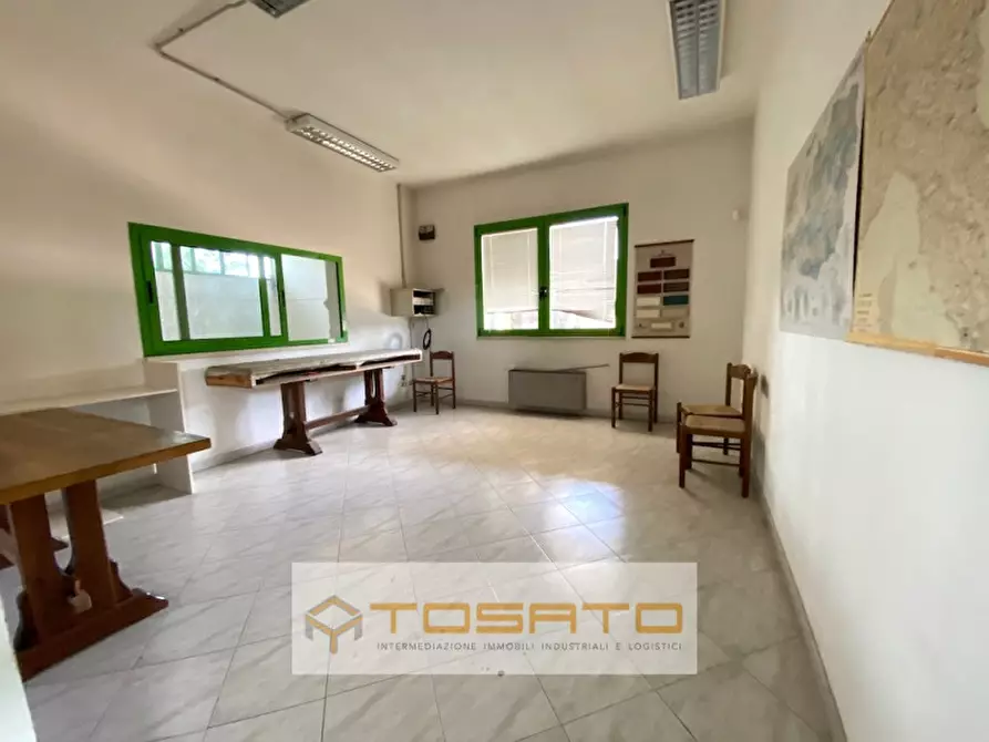 Immagine 6 di Capannone industriale in affitto  a Isola Rizza