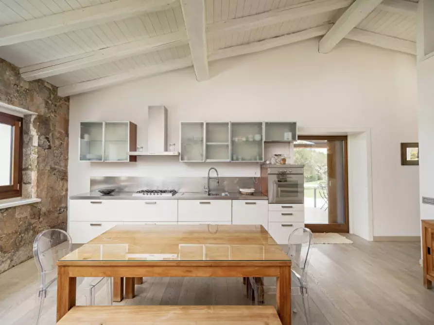 Immagine 5 di Villa in vendita  a Olbia