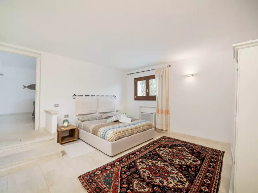 Immagine 18 di Villa in vendita  a Olbia