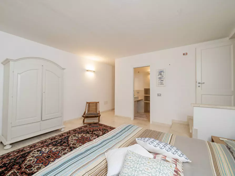 Immagine 21 di Villa in vendita  a Olbia
