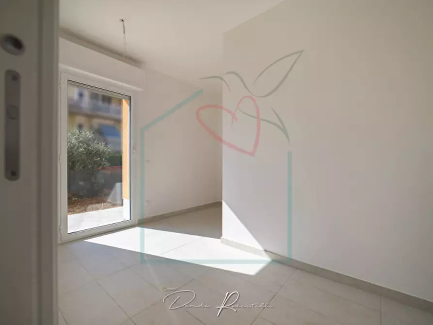 Immagine 4 di Appartamento in vendita  a Castelnuovo Magra