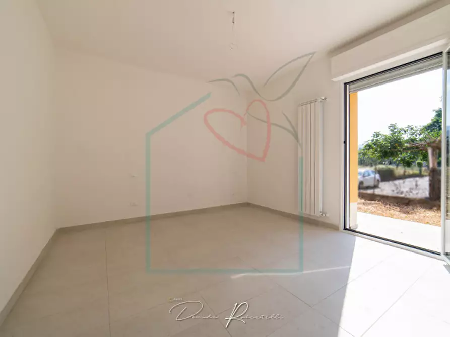 Immagine 6 di Appartamento in vendita  a Castelnuovo Magra