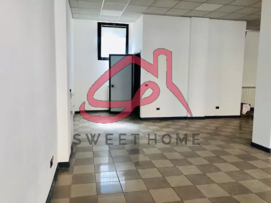 Immagine 4 di Negozio in affitto  in Viale Cavallotti a Padova