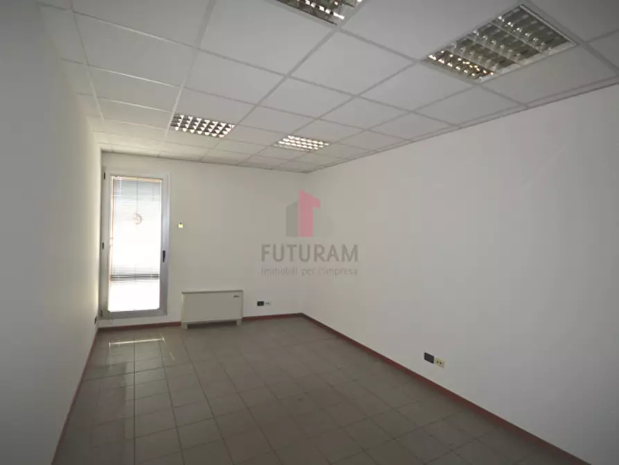 Immagine 4 di Ufficio in affitto  in via piazzon a Vicenza