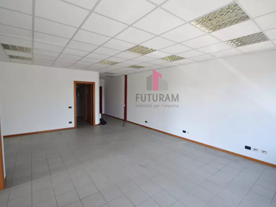 Immagine 6 di Ufficio in affitto  in via piazzon a Vicenza