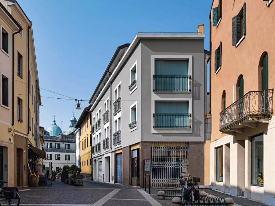 Immagine 8 di Appartamento in vendita  a Treviso