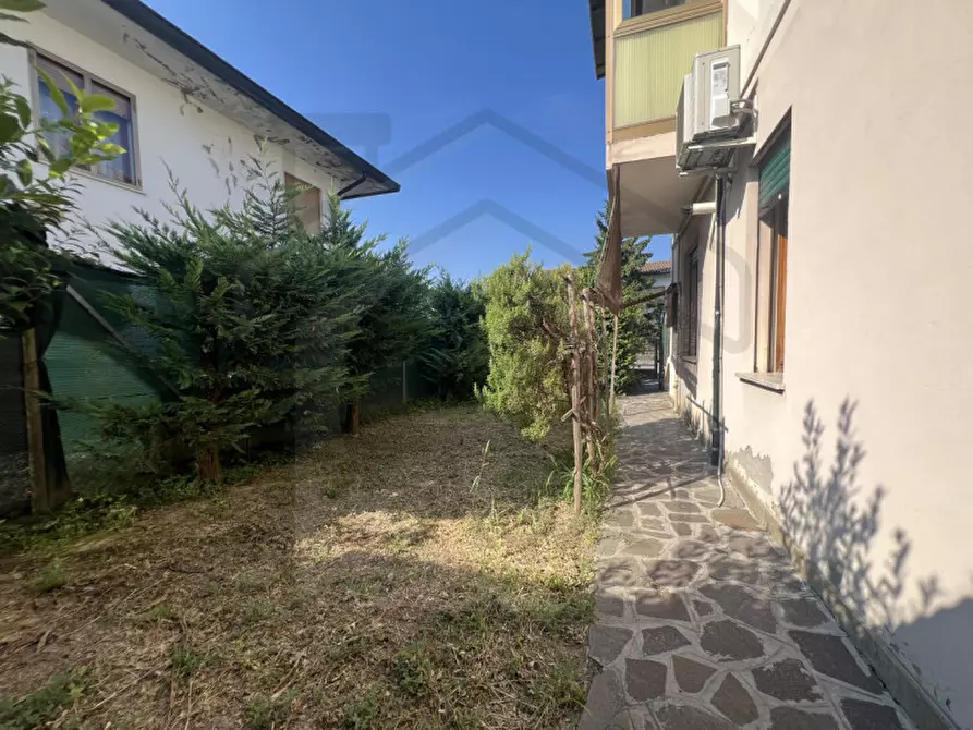 Immagine 17 di Casa bifamiliare in vendita  in Vicolo Viminale a Montegrotto Terme