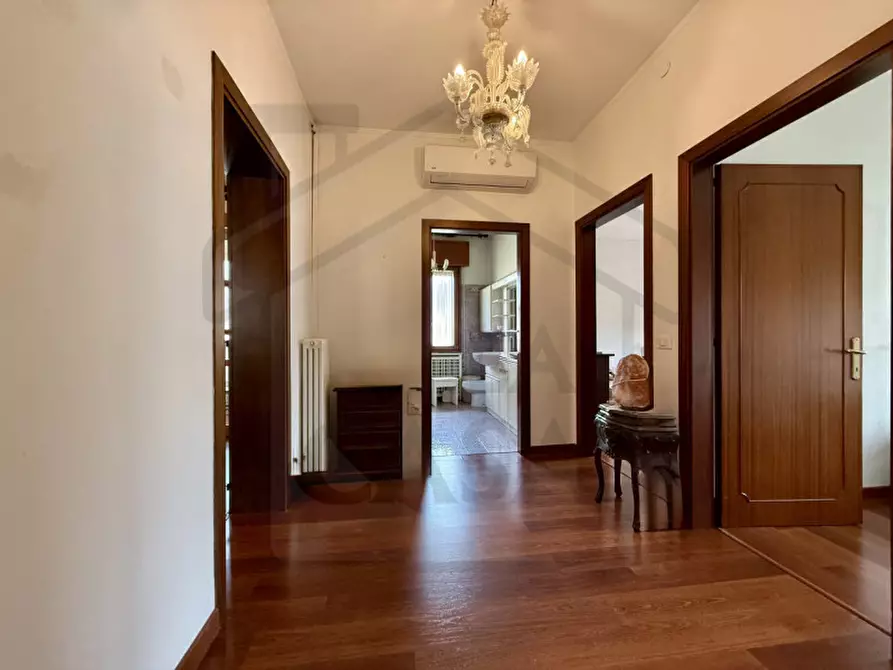 Immagine 3 di Casa indipendente in vendita  in Via Isonzo a Montegrotto Terme