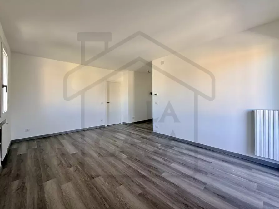 Immagine 4 di Appartamento in vendita  in Via De Nicola a Montegrotto Terme