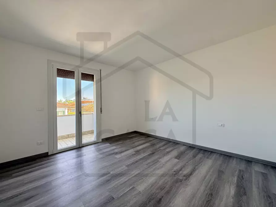 Immagine 11 di Appartamento in vendita  in Via De Nicola a Montegrotto Terme