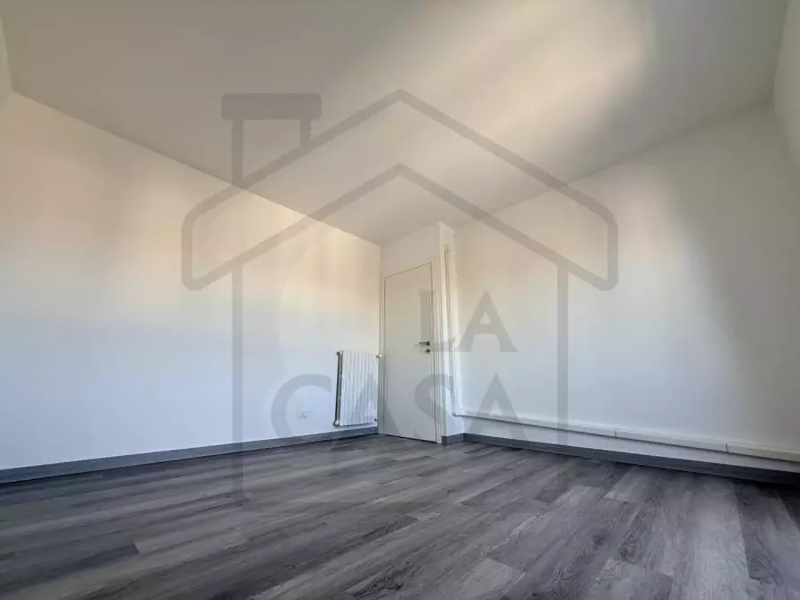 Immagine 13 di Appartamento in vendita  in Via De Nicola a Montegrotto Terme