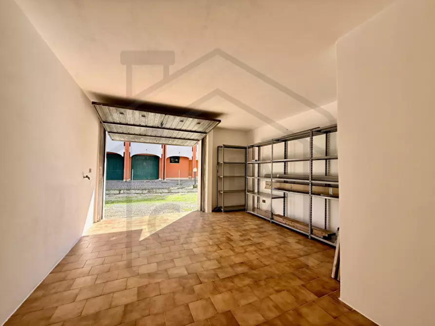 Immagine 22 di Appartamento in vendita  in Via De Nicola a Montegrotto Terme