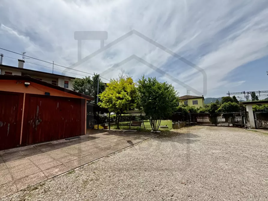 Immagine 34 di Casa bifamiliare in vendita  in Via Antonio Segni a Montegrotto Terme