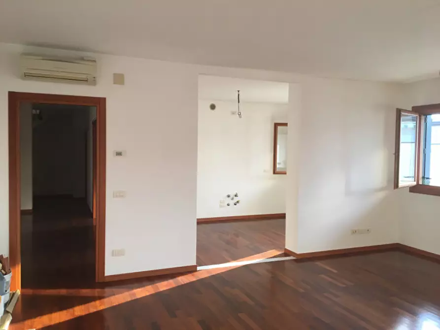 Immagine 11 di Appartamento in affitto  a Abano Terme