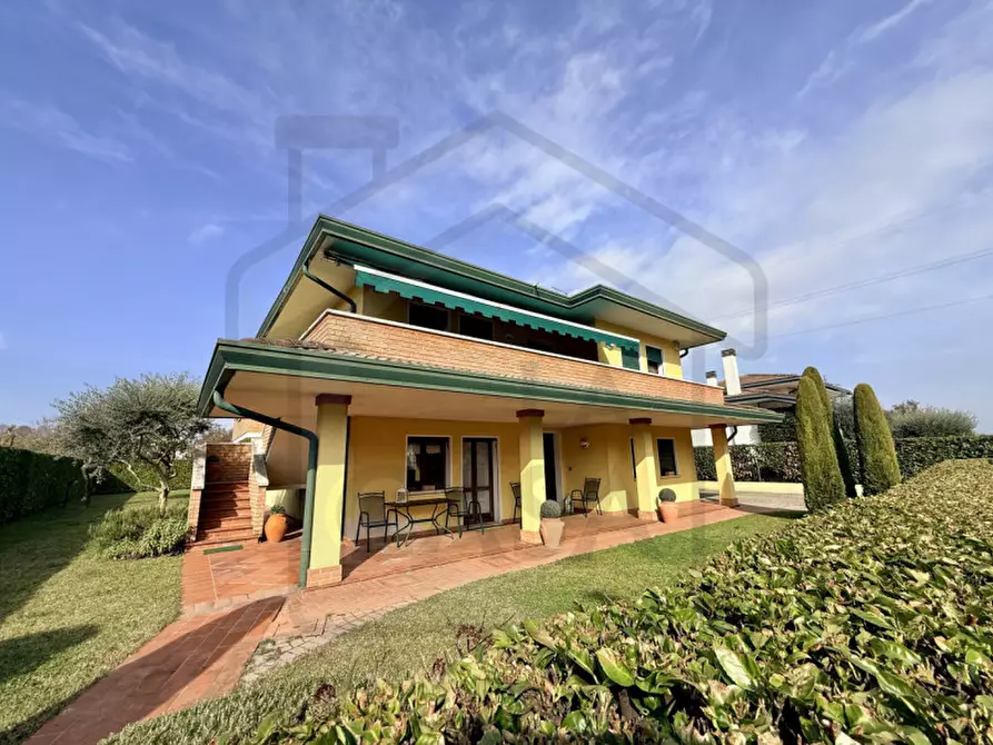 Immagine 1 di Casa indipendente in vendita  in Via San Lorenzo a Abano Terme