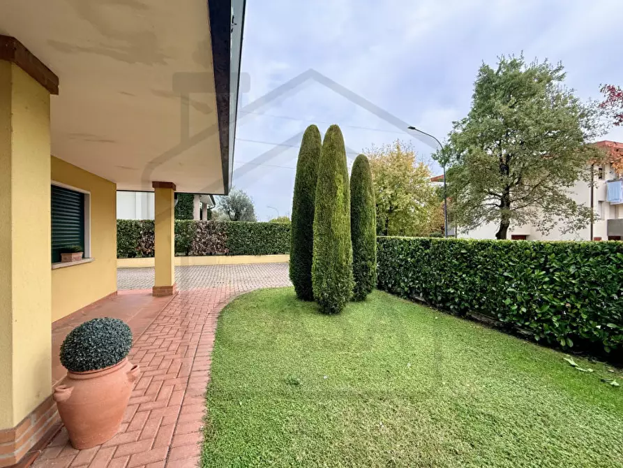 Immagine 3 di Casa indipendente in vendita  in Via San Lorenzo a Abano Terme