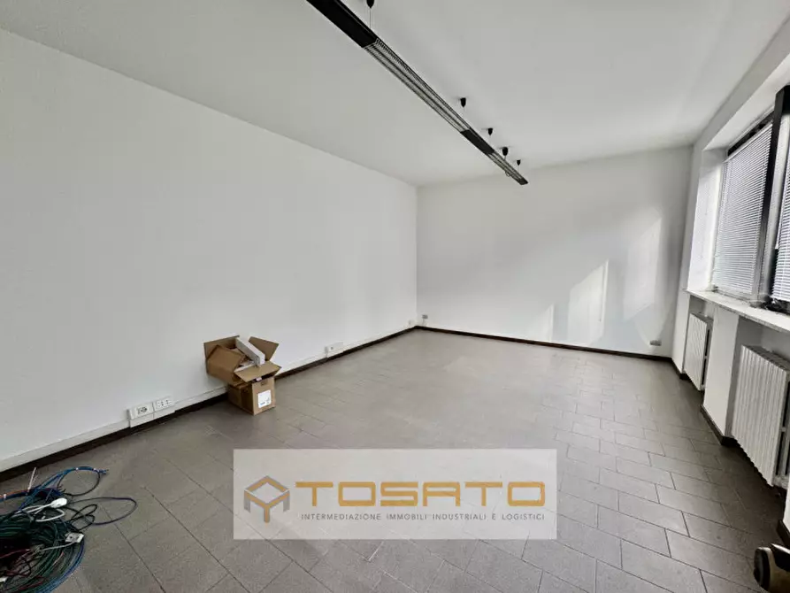 Immagine 6 di Capannone industriale in affitto  a Legnago