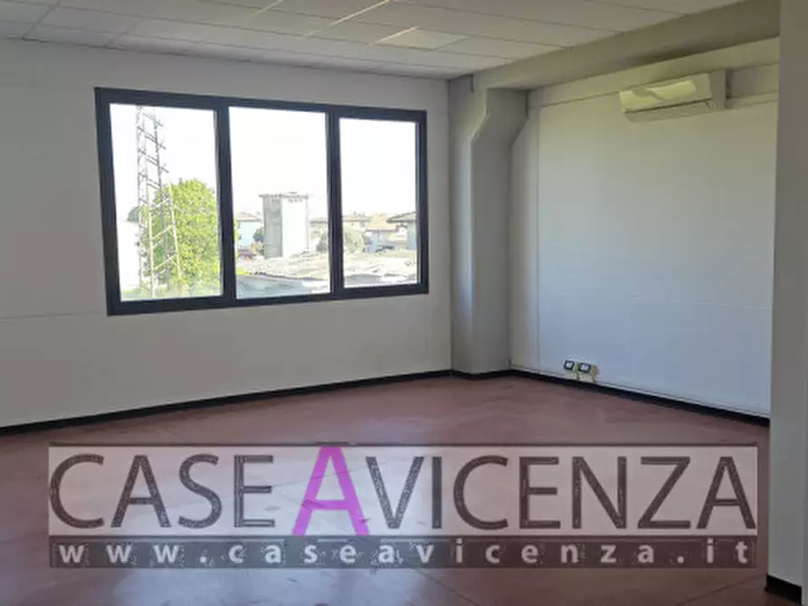 Immagine 2 di Laboratorio in affitto  in via roma a Camisano Vicentino