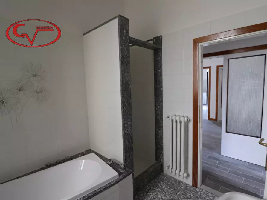 Immagine 26 di Villetta a schiera in vendita  in via 24 maggio a Montevarchi