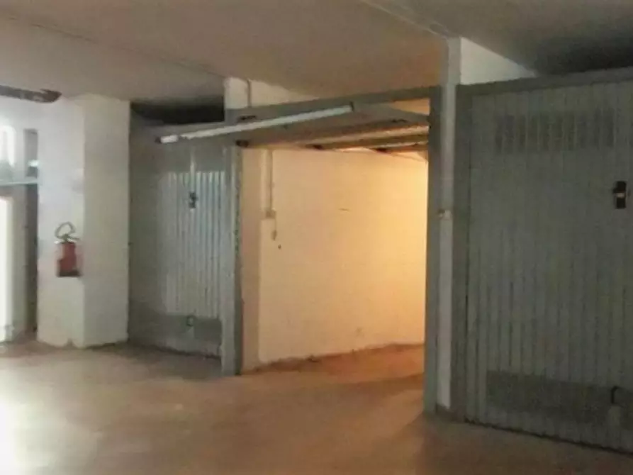 Immagine 1 di Garage in vendita  in Via Vittorio Gavi, N. snc a Imperia
