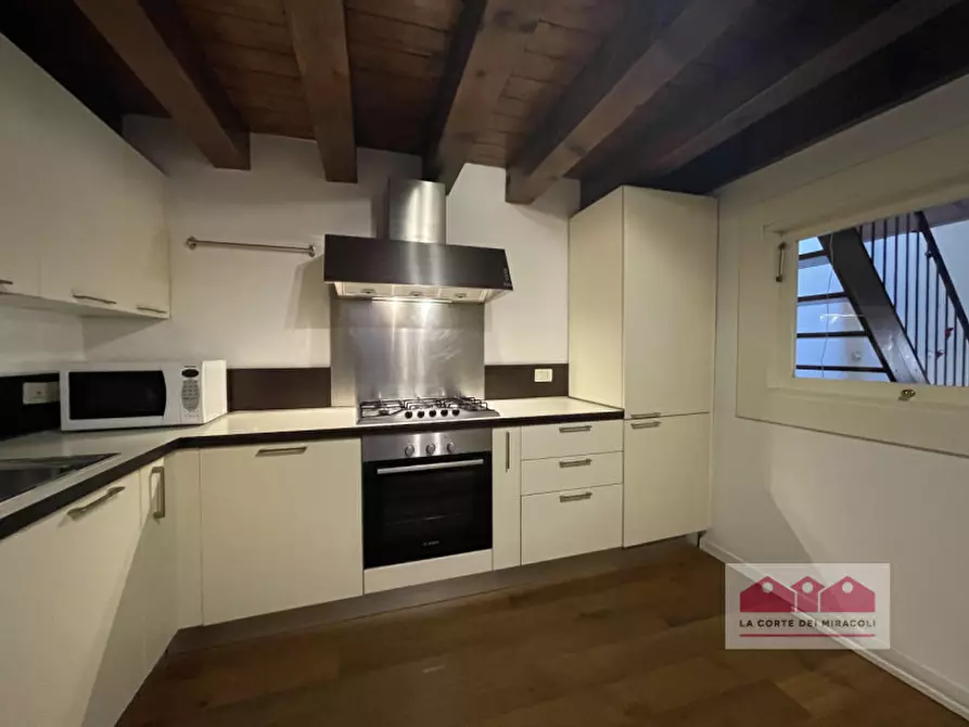 Immagine 2 di Appartamento in affitto  in Via Levà degli Angeli a Vicenza